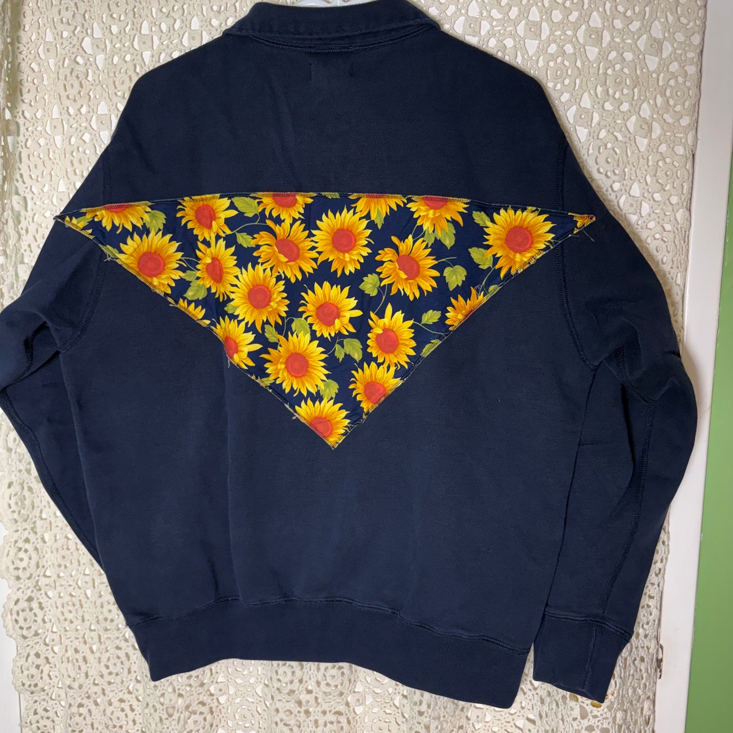 M/L Black Sunflower Quarter Zip