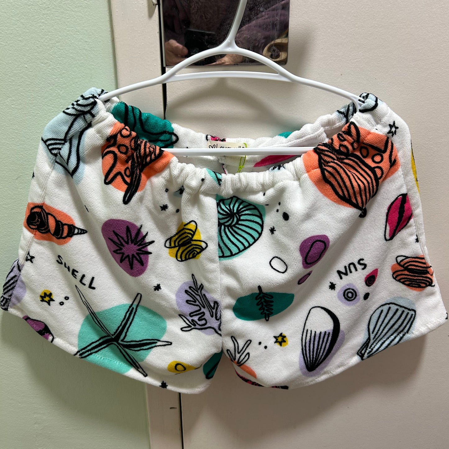 M/L Sun & Shell Towel Shorts