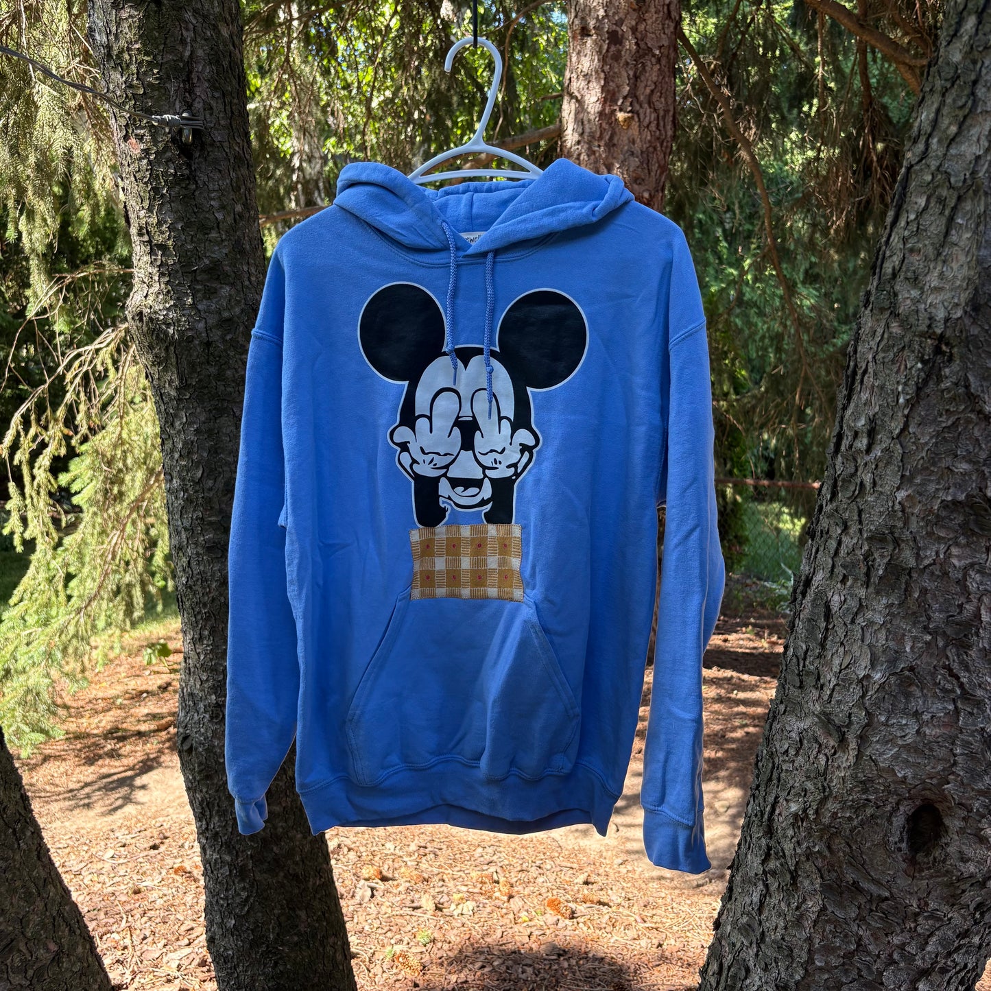 M/L Flipping The Bird Mickey Patch Hoodie