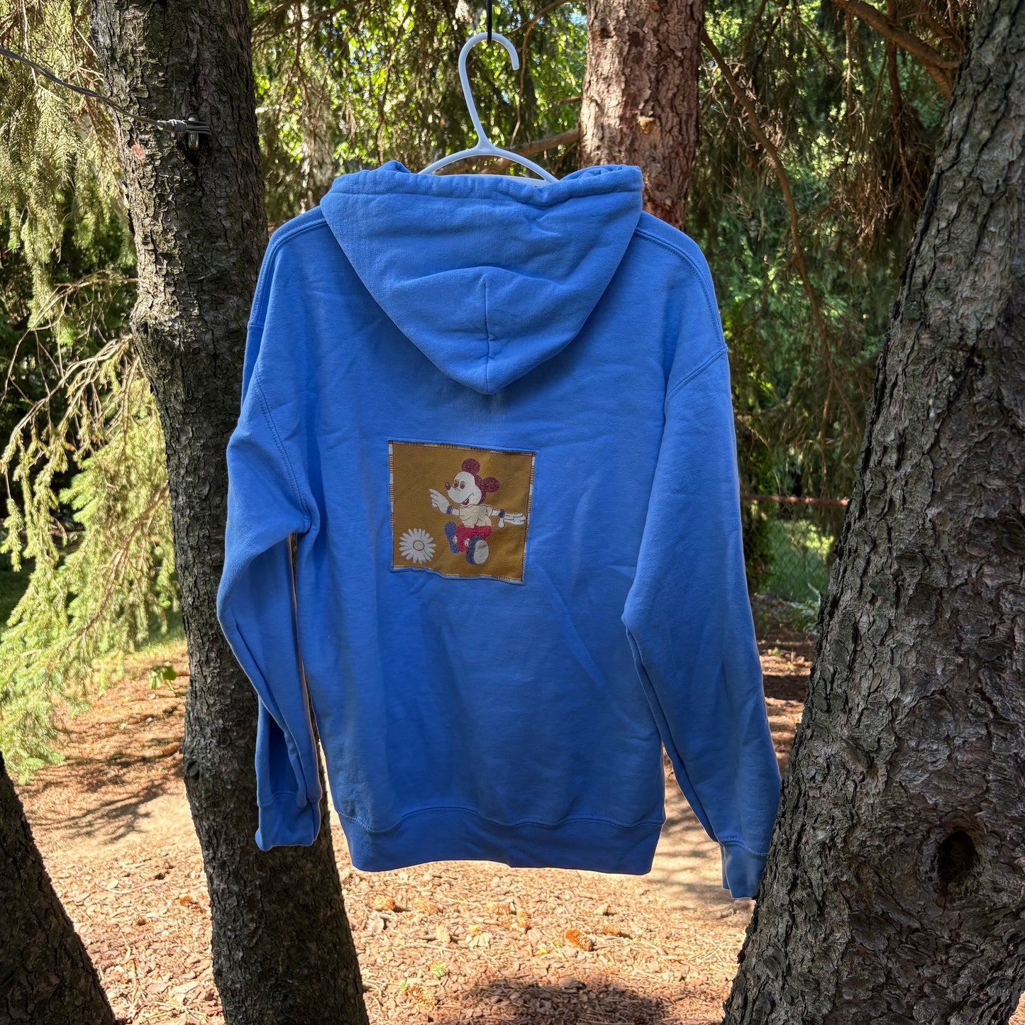 M/L Flipping The Bird Mickey Patch Hoodie